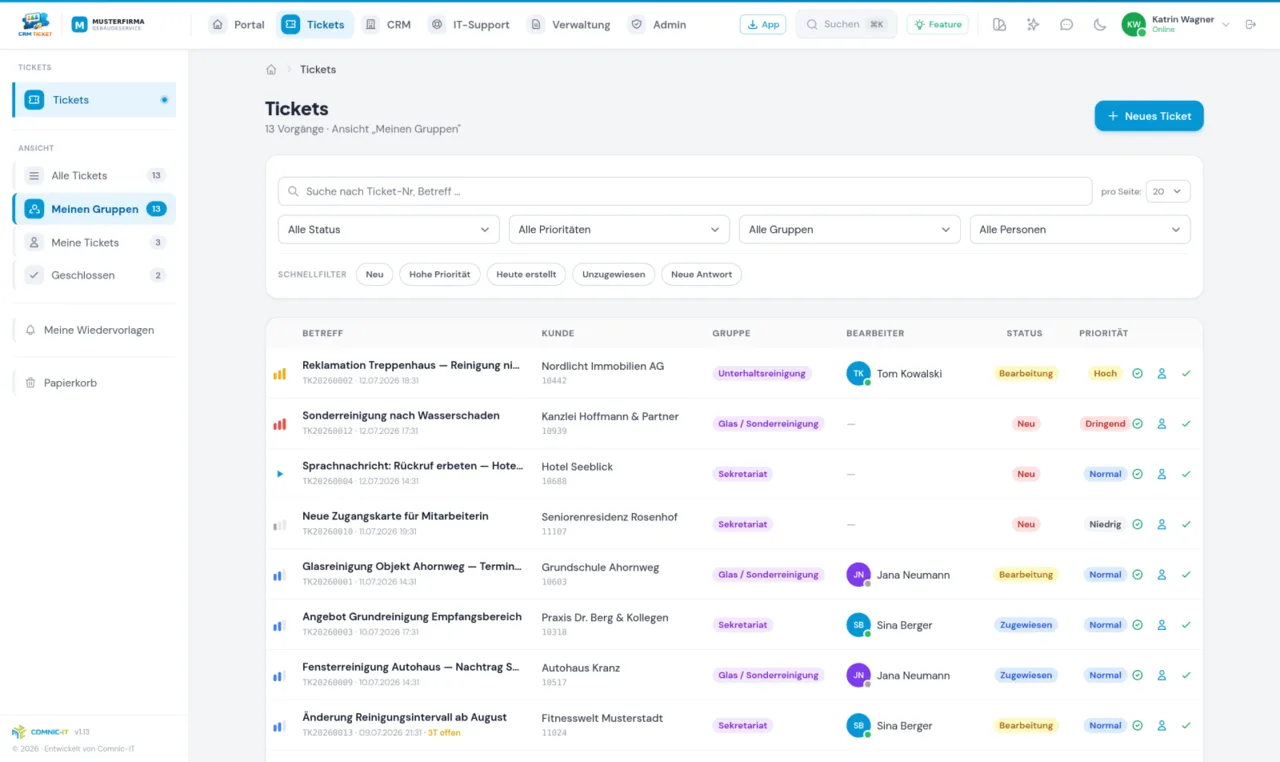 Ticketliste im CRM-Ticketsystem mit Zuständigkeit und Priorität
